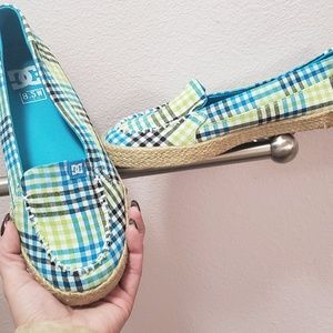 DC slip on shoes